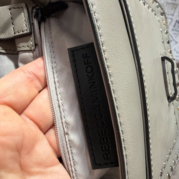 rebecca minkoff | crossbody / shoulder bag in taupe leather with studs - Picture 5 of 7